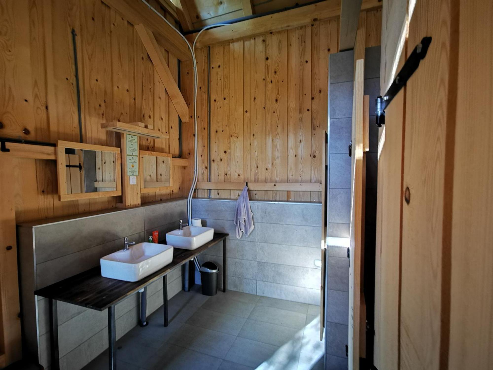 Kamp Beli Gaber Hotel Stari Trg pri Lozu Exterior photo